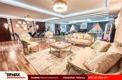 Apartment - 5 Bedrooms - 4 Bathrooms for sale in Shaarawy St. - Laurent - Hay Sharq - Alexandria