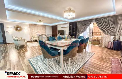 Apartment - 5 Bedrooms - 4 Bathrooms for sale in Shaarawy St. - Laurent - Hay Sharq - Alexandria