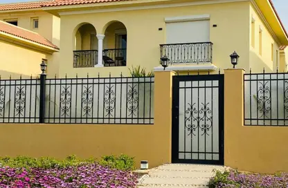 Villa - 4 Bedrooms - 5 Bathrooms for sale in Highland Park - 5th Settlement Compounds - The 5th Settlement - New Cairo City - Cairo