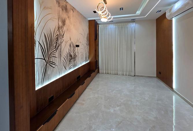 100932804 - Property Image 2