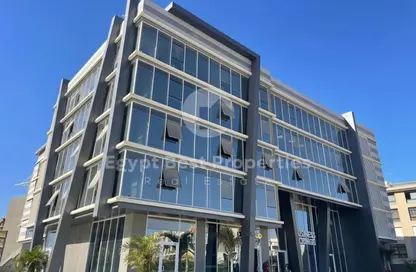 مساحات مكتبية - 8 غرف نوم - 2 حمامات للبيع في بيزنس بلاس - شارع التسعين الشمالي - التجمع الخامس - مدينة القاهرة الجديدة - القاهرة