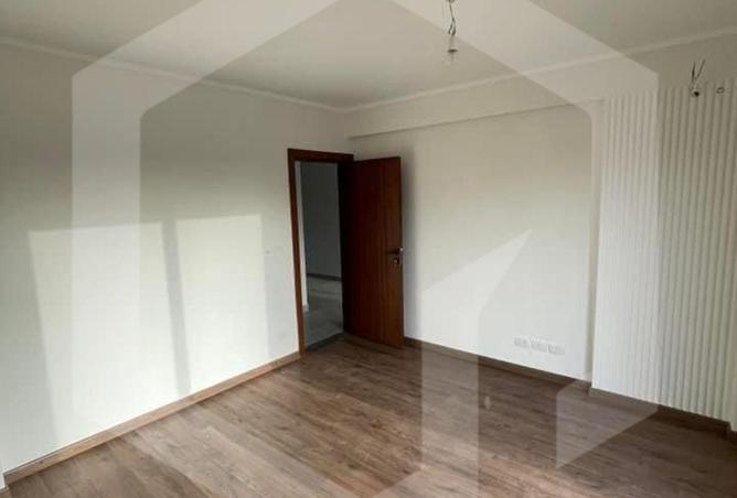 64127744 - Property Main Image