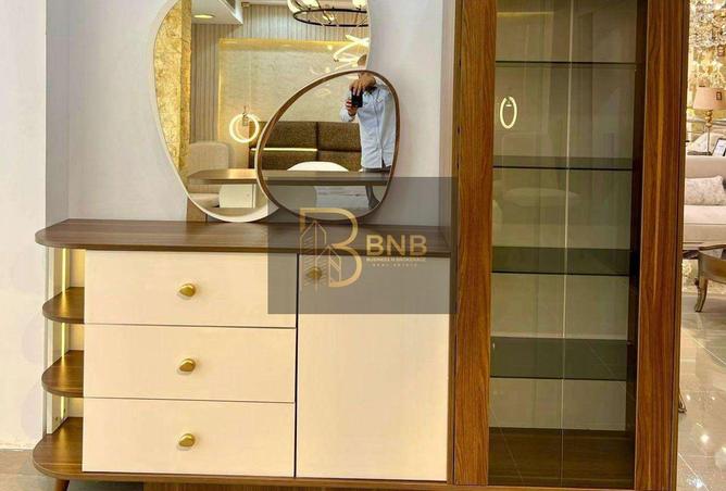 2OlstqnHo1o - Property Image 2