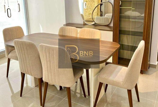 2OlstqnHo1o - Property Main Image