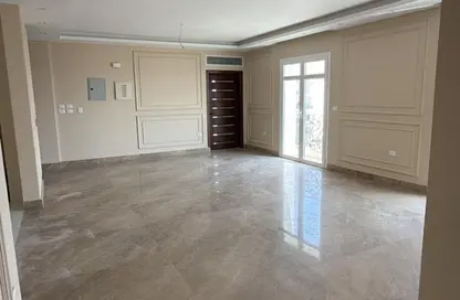 Apartment - 3 Bedrooms - 3 Bathrooms for rent in Garden Residence - Hyde Park - New Cairo City - Cairo