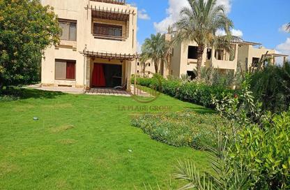 فيلا - 5 غرف نوم - 4 حمامات للبيع في النخيل - كمبوندات الشروق - مدينة الشروق - القاهرة