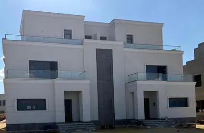 فيلا - 5 غرف نوم - 6 حمامات للبيع في فيلدج ويست - كمبوندات الشيخ زايد - الشيخ زايد - الجيزة