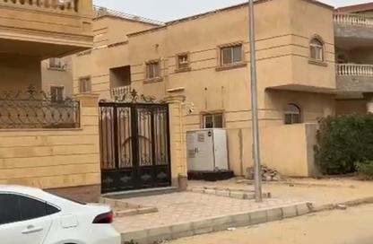شقة - 3 غرف نوم - 3 حمامات للبيع في المنطقة د - حى جنوب الاكايمية - مدينة القاهرة الجديدة - القاهرة
