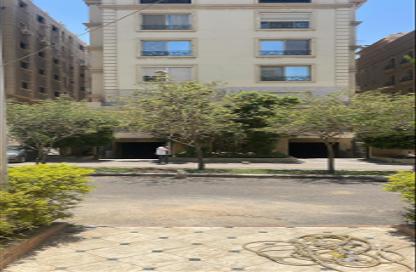 Apartment - 6 Bedrooms - 5 Bathrooms for sale in Al Shouyfat - 5th Settlement Compounds - The 5th Settlement - New Cairo City - Cairo