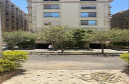 Apartment - 6 Bedrooms - 5 Bathrooms for sale in Al Shouyfat - 5th Settlement Compounds - The 5th Settlement - New Cairo City - Cairo