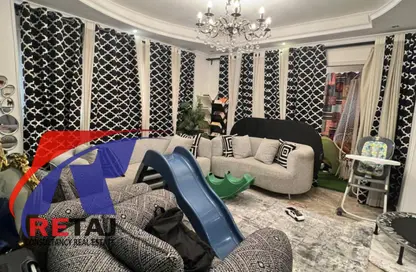 شقة - 3 غرف نوم - 2 حمامات للبيع في شارع احمد فخري - المنطقة السادسة - مدينة نصر - القاهرة