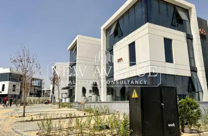 Office Space - 2 Bedrooms - 1 Bathroom for sale in Heartwork - The 5th Settlement - New Cairo City - Cairo