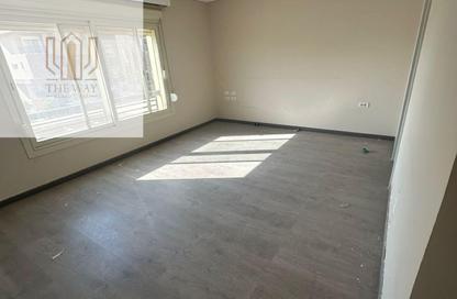 شقة - 2 غرف نوم - 2 حمامات للايجار في نيو جيزة - طريق مصر اسكندرية الصحراوي - مدينة 6 أكتوبر - الجيزة شقة - 2 غرف نوم - 2 حمامات للايجار في نيو جيزة - طريق مصر اسكندرية الصحراوي - مدينة 6 أكتوبر - الجيزة