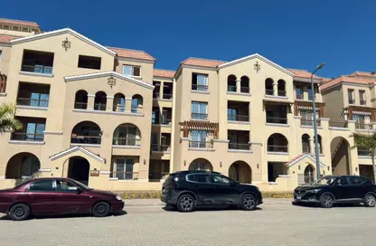 شقة - 2 غرف نوم - 2 حمامات للبيع في معادى فيو - كمبوندات الشروق - مدينة الشروق - القاهرة