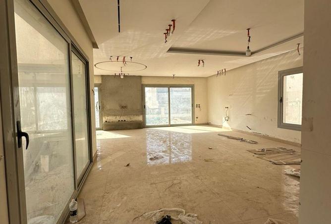 63889195 - Property Main Image