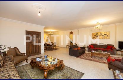 Apartment - 3 Bedrooms - 3 Bathrooms for sale in Mahmoud Al Deeb St. - Zezenia - Hay Sharq - Alexandria