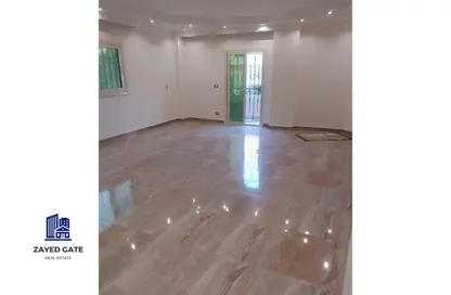 Apartment - 3 Bedrooms - 2 Bathrooms for rent in 9th District - Sheikh Zayed City - Giza