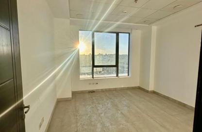 Clinic - Studio - 1 Bathroom for sale in Park Yard Mall - 1st District - 6 October City - Giza