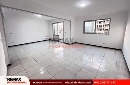 Apartment - 3 Bedrooms - 2 Bathrooms for sale in Abou Quer Road - Roushdy - Hay Sharq - Alexandria
