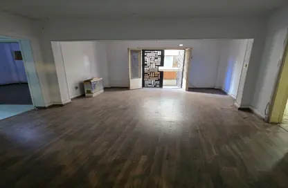 Whole Building - 1 Bedroom - 1 Bathroom for sale in Street 153 - Maadi - Hay El Maadi - Cairo