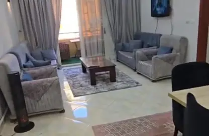 Apartment - 3 Bedrooms - 1 Bathroom for rent in Gardenia City Compound Nasr City - Zahraa Madinat Nasr - Nasr City - Cairo