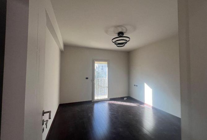 67998195 - صورة العقار 3