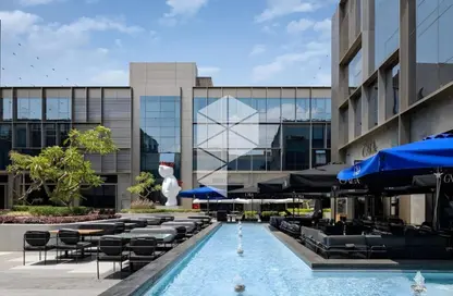 عيادة - استوديو - 2 حمامات للايجار في 5 اي لواترواي - الطريق الدائري - التجمع الخامس - مدينة القاهرة الجديدة - القاهرة