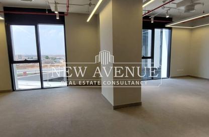 Office Space - 3 Bedrooms - 1 Bathroom for rent in Hyde Park Business District Mall - South Teseen St. - The 5th Settlement - New Cairo City - Cairo
