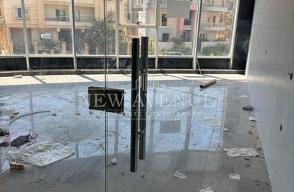 Shop - Studio - 2 Bathrooms for rent in Mostafa Kamel Axis - The 1st Settlement - New Cairo City - Cairo