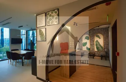 مساحات مكتبية - غرفة نوم - 1 حمام للايجار في بارك ستريت - محور 26 يوليو - الشيخ زايد - الجيزة