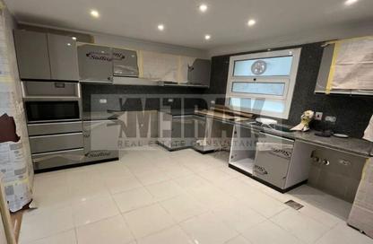 Apartment - 3 Bedrooms - 3 Bathrooms for sale in Hyde Park - New Cairo City - Cairo