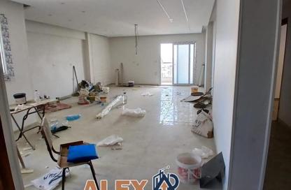 Apartment - 3 Bedrooms - 1 Bathroom for rent in Al Mosheer Ahmed Ismail St. - Sidi Gaber - Hay Sharq - Alexandria Apartment - 3 Bedrooms - 1 Bathroom for rent in Al Mosheer Ahmed Ismail St. - Sidi Gaber - Hay Sharq - Alexandria