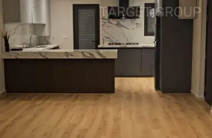 Apartment - 2 Bedrooms - 2 Bathrooms for sale in Lake View Residence - 5th Settlement Compounds - The 5th Settlement - New Cairo City - Cairo