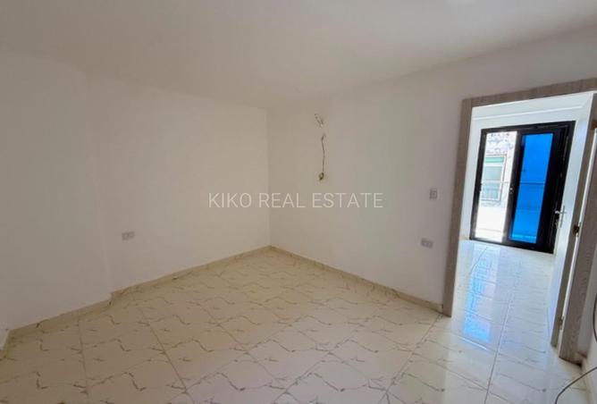 106011483 - Property Image 3