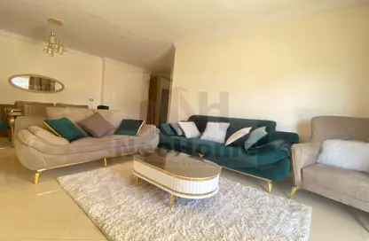 شقة - 3 غرف نوم - 2 حمامات للايجار في مدينة وصال - كمبوندات الشروق - مدينة الشروق - القاهرة