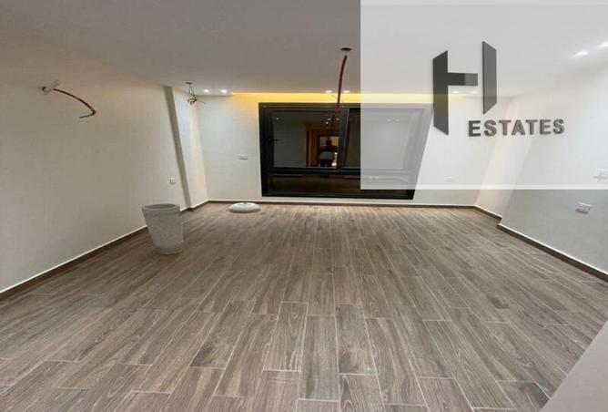 69823455 - Property Main Image