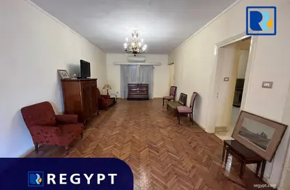 شقة - 4 غرف نوم - 2 حمامات للايجار في شارع شجرة الدر - الزمالك - القاهرة