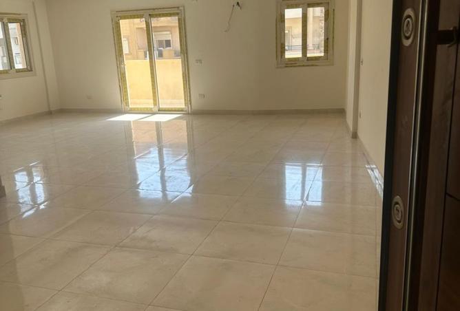 104892615 - Property Main Image