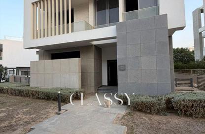 Villa - 5 Bedrooms - 6 Bathrooms for sale in Joulz - Cairo Alexandria Desert Road - 6 October City - Giza