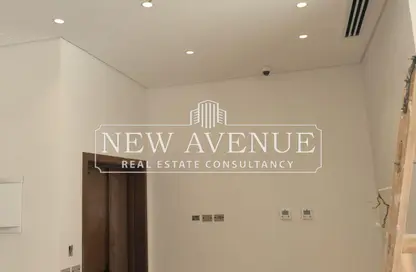 مساحات مكتبية - 2 غرف نوم - 1 حمام للايجار في ديستريكت 5 - كمبوندات التجمع الخامس - التجمع الخامس - مدينة القاهرة الجديدة - القاهرة