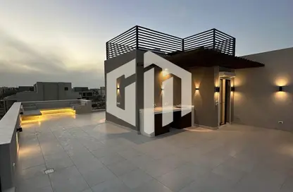 تاون هاوس - 5 غرف نوم - 5 حمامات للايجار في سوديك ايست - الحي السادس - هليوبوليس الجديدة - القاهرة