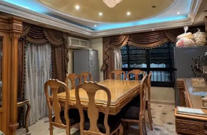 شقة - 3 غرف نوم - 2 حمامات للبيع في شارع انور المفتي - المنطقة الأولى - مدينة نصر - القاهرة