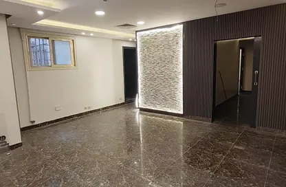 مساحات مكتبية - استوديو - 4 حمامات للايجار في شارع المشير احمد اسماعيل - شيراتون المطار - النزهة - القاهرة