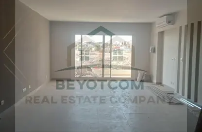 (بنتهاوس  (روف - 4 غرف نوم - 6 حمامات للايجار في ذا كراون - طريق مصر اسكندرية الصحراوي - مدينة 6 أكتوبر - الجيزة