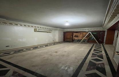 شقة - 4 غرف نوم - 2 حمامات للبيع في شارع شهاب - المهندسين - الجيزة