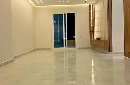 Apartment - 3 Bedrooms - 2 Bathrooms for sale in Gate 4 - Mena - Hadayek El Ahram - Giza