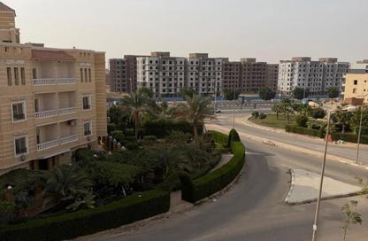 شقة - 3 غرف نوم - 2 حمامات للبيع في المجاورة الثانية - المنطقة السابعة - مدينة الشروق - القاهرة