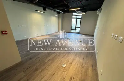 مساحات مكتبية - 2 غرف نوم - 1 حمام للايجار في ديستريكت 5 - كمبوندات التجمع الخامس - التجمع الخامس - مدينة القاهرة الجديدة - القاهرة