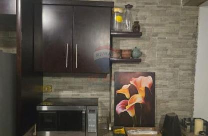 Apartment - 3 Bedrooms - 2 Bathrooms for sale in Mahmoud Azmy St. - Zamalek - Cairo