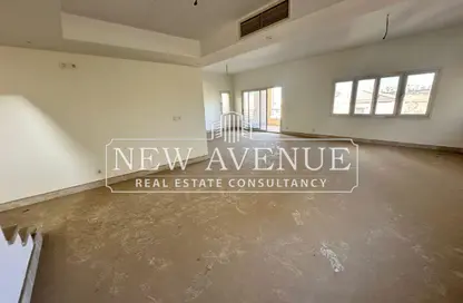 فيلا - 5 غرف نوم - 5 حمامات للبيع في سيليستا هيلز - اب تاون كايرو - المقطم - القاهرة